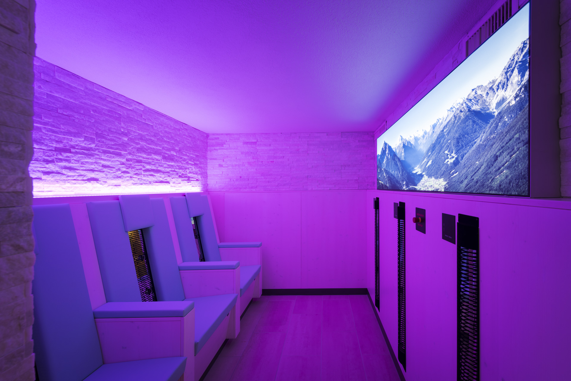 Infrarotstühle im Wellnessbereich im Hotel Angelika